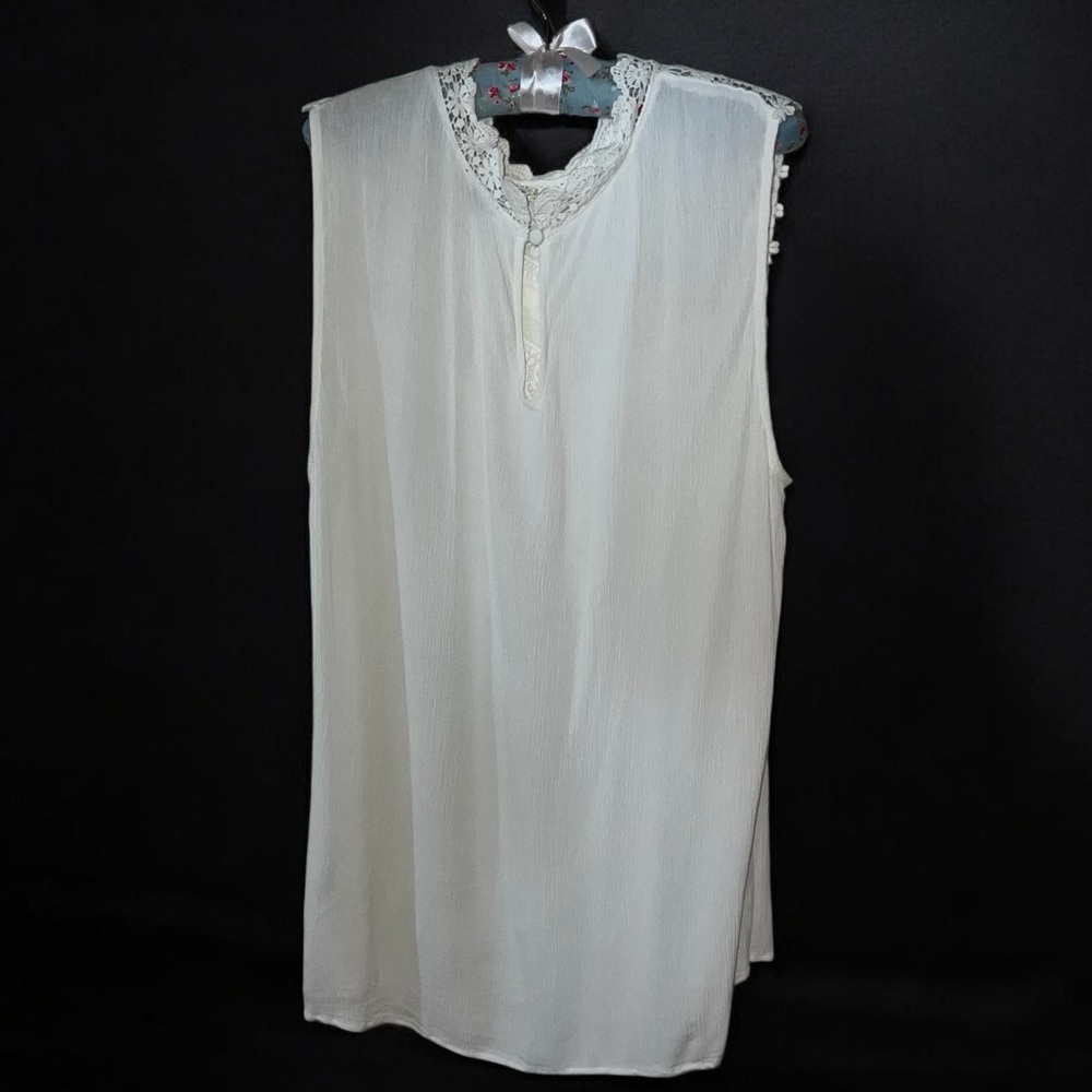 Mock Neck Lace Top - RUNS SMALL - Picture 2 of 3